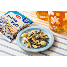 コープ　フィッシュ＆ナッツ １０ｇ×８袋