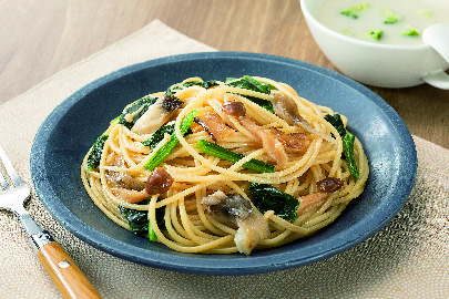 コープ　４種きのことほうれん草の和風醤油スパゲッテ １食入