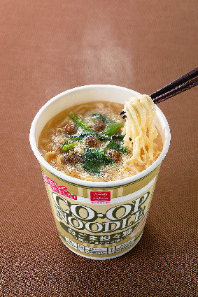 コープ　コープヌードル白ごま坦々麺 ７６ｇ
