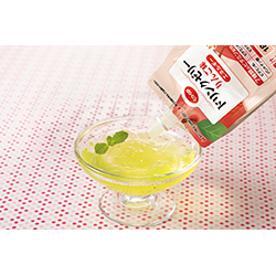 コープ　ドリンクゼリーりんご味 １８０ｇ